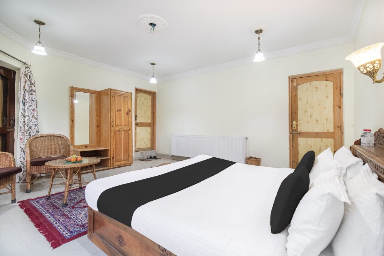 Super Deluxe Room at Czara Resort Sonamarg - Modern Comfort with Mountain Views